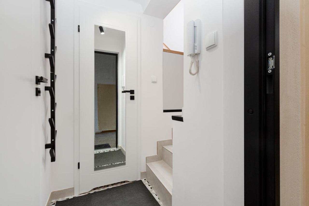 City Center Mezzanine Studio Chmielna By Noclegi Renters Βαρσοβία Εξωτερικό φωτογραφία
